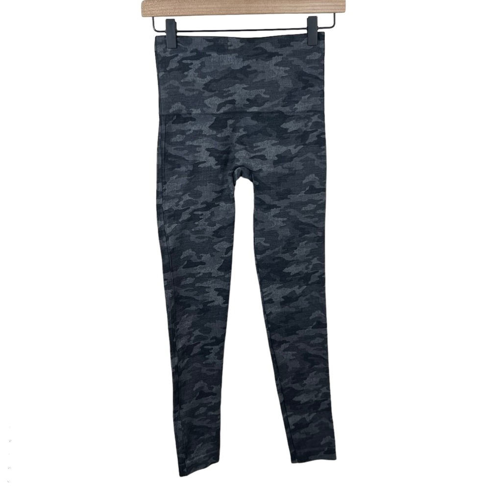 Spanx Womens M Look at Me Now Seamless Leggings Grey Camouflage High Waisted